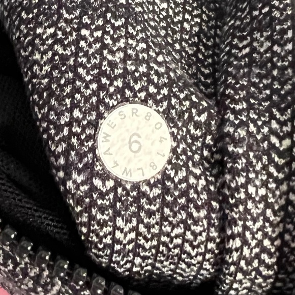 Lululemon Define Jacket - Picture 4 of 4